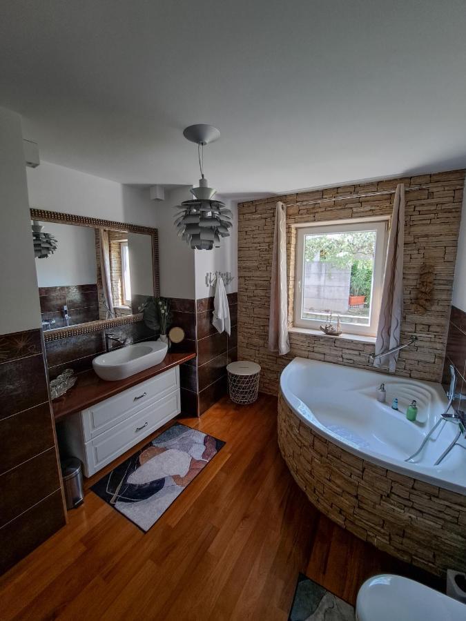 Apartments Villa Sotlar With Pool Umag Luaran gambar