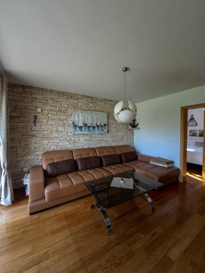 Apartments Villa Sotlar With Pool Umag Luaran gambar