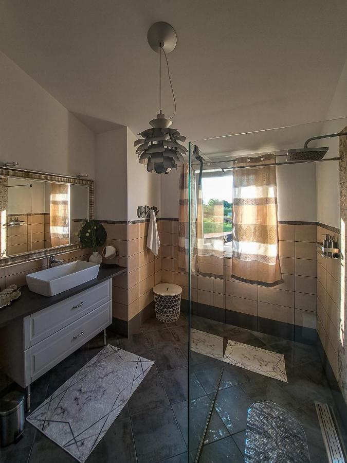 Apartments Villa Sotlar With Pool Umag Luaran gambar